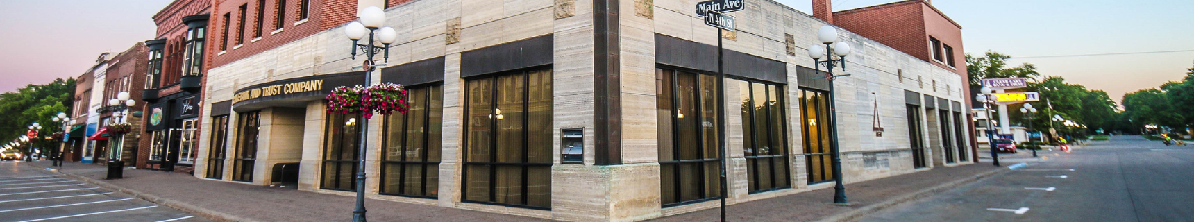 Clear Lake Bank & Trust entrance